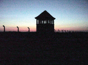 Bild: Hölle auf Erden - KZ Ausschwitz   (SS-Wachtturm)
