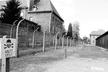 Bild: Ausschwitz - Ort ohne Wiederkehr - Synonym des Verbrechens an den Juden u.a. Menschen