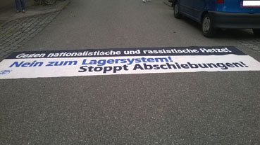 Bild: Protest gegen das Abschiebegefängnis in Pforzheim (Foto. R. Neff)