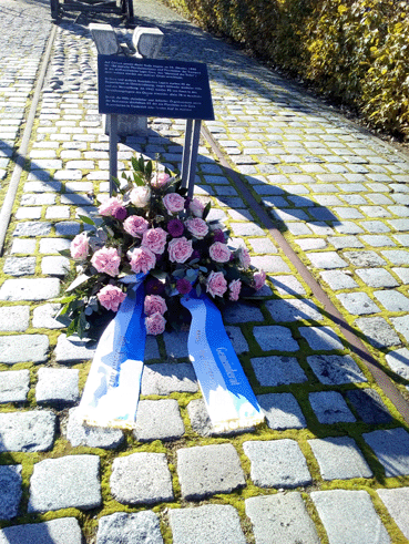 Bild: Denkmal an die Deportation der Pforzheime Juden nach Gurs (Foto:ron)